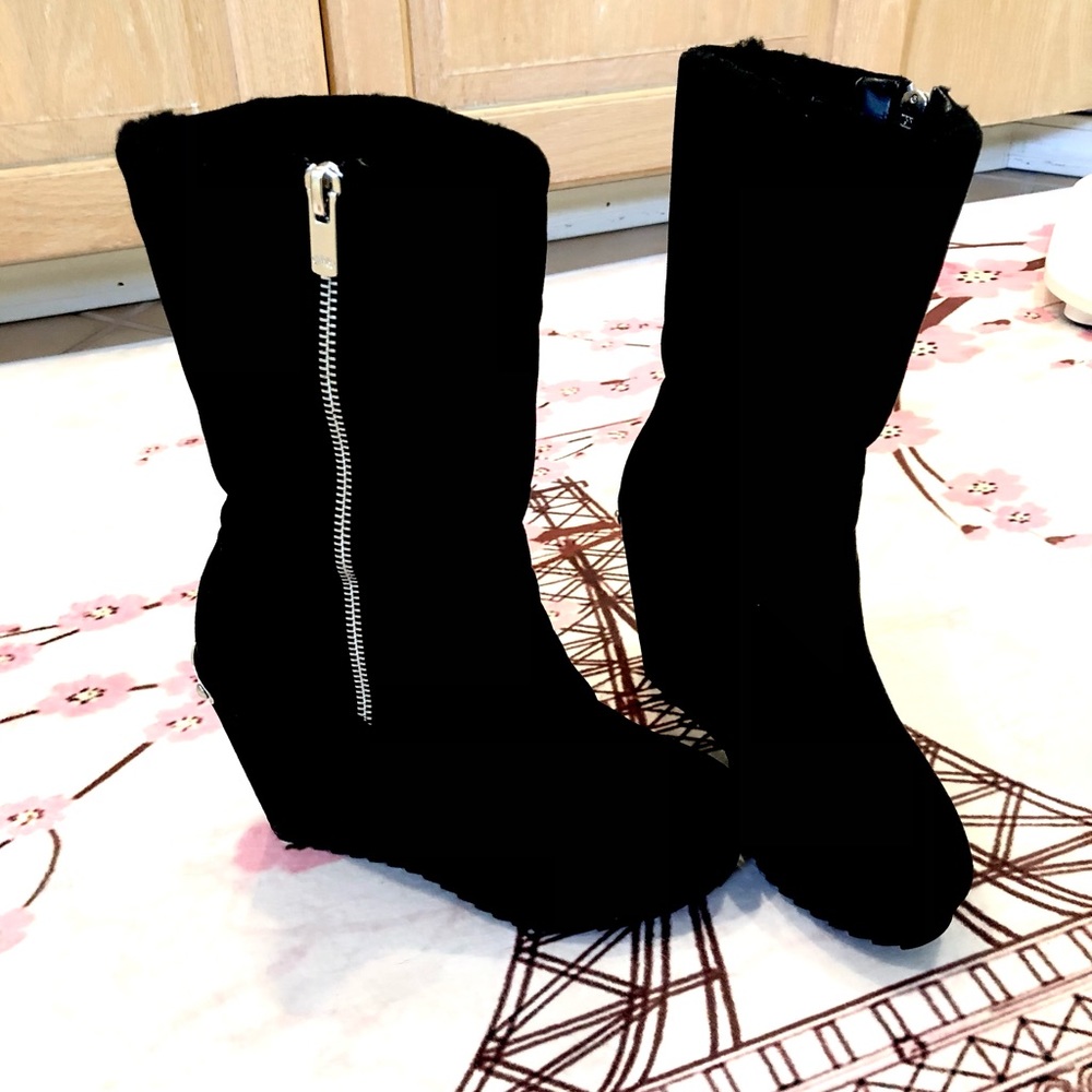 Juice Couture wedge winter boots